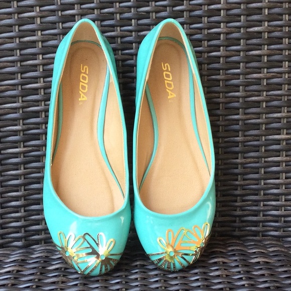 Turquoise Shoes Size 7 1/2 - Picture 1 of 7